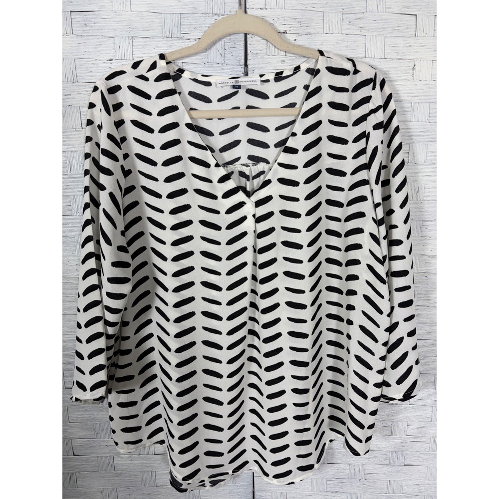 Michelle McDowell Womens Blouse Black White Abstract Dash Print V-Neck